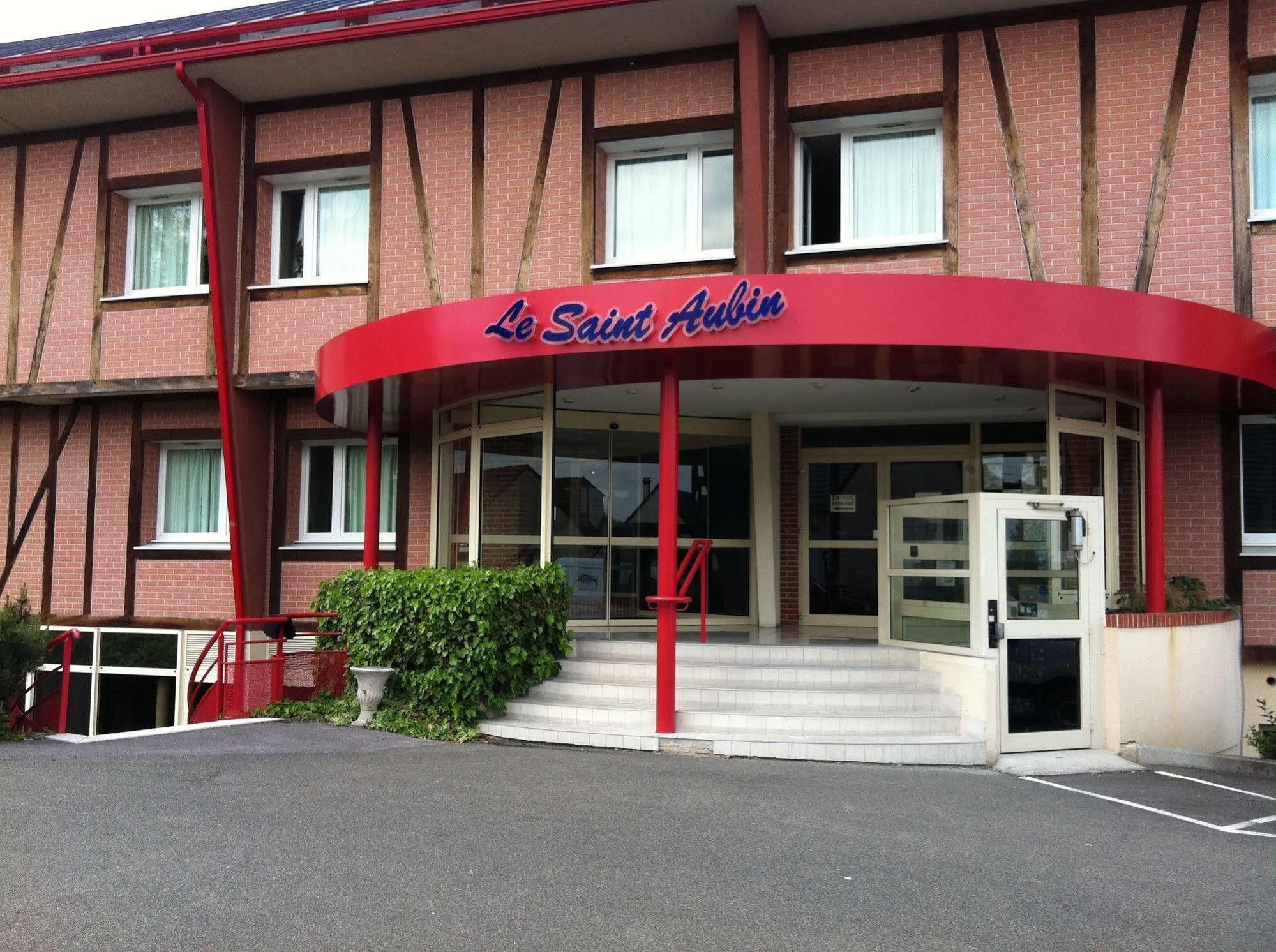圣欧班酒店 古尔奈昂布赖 外观 照片