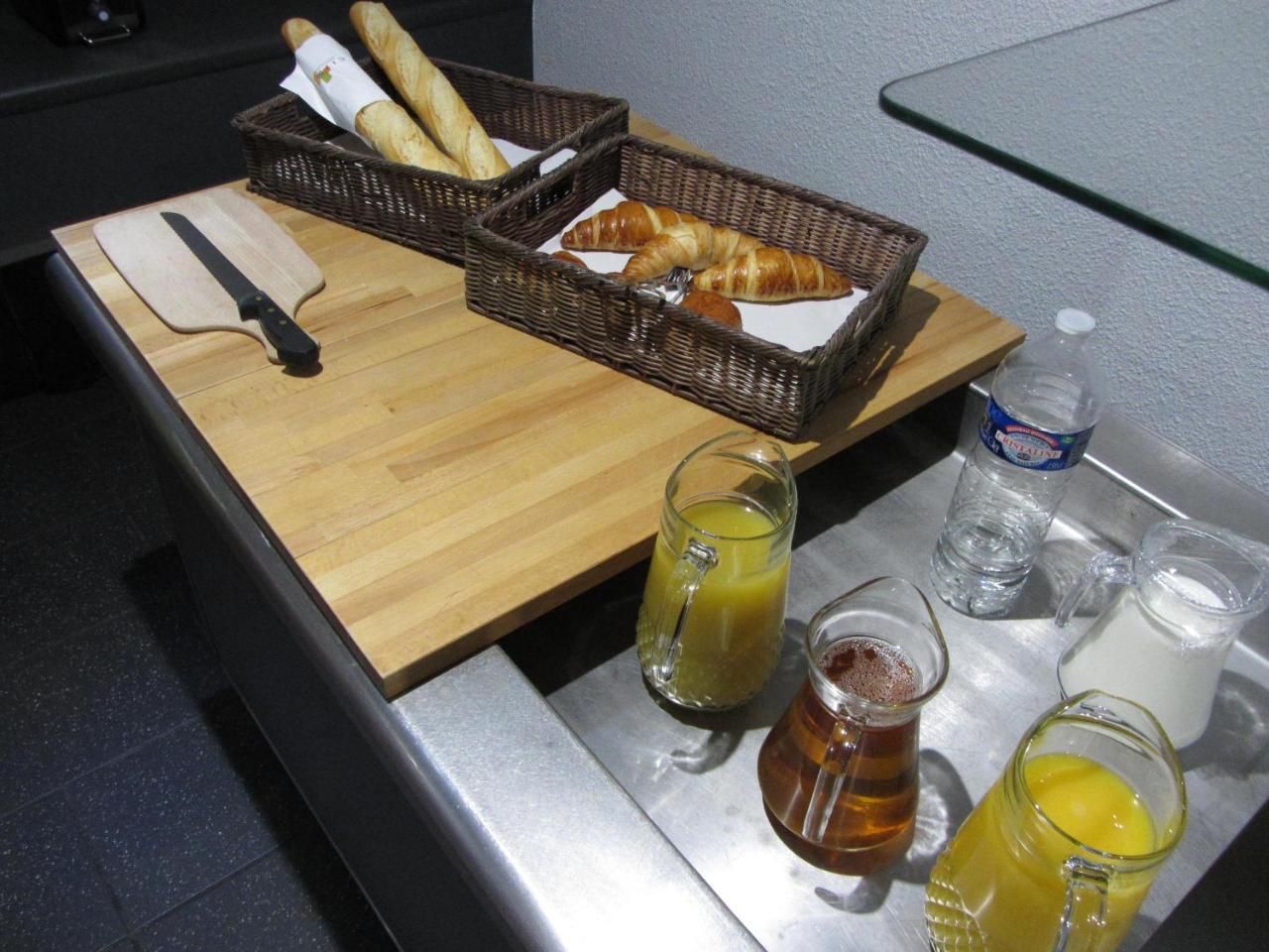 圣欧班酒店 古尔奈昂布赖 外观 照片